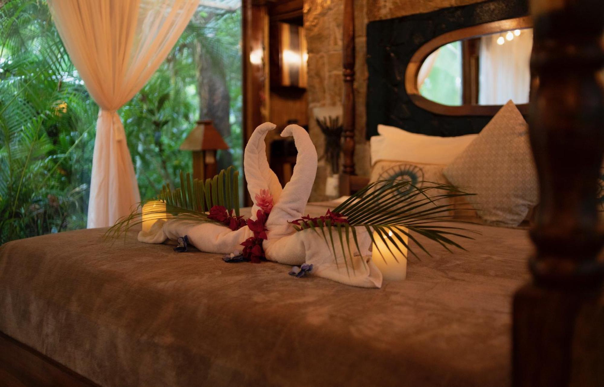 Ocho Artisan Bungalows (Adults Only) Тамариндо Экстерьер фото